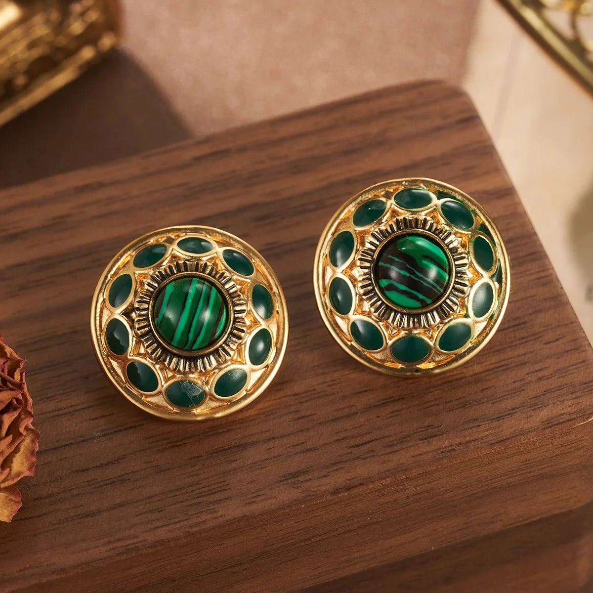 Classic Malachite Green Enamel Circle Stud Earrings18K Gold Plated Vintage Design Women's Jewelry for Daily Party Holiday