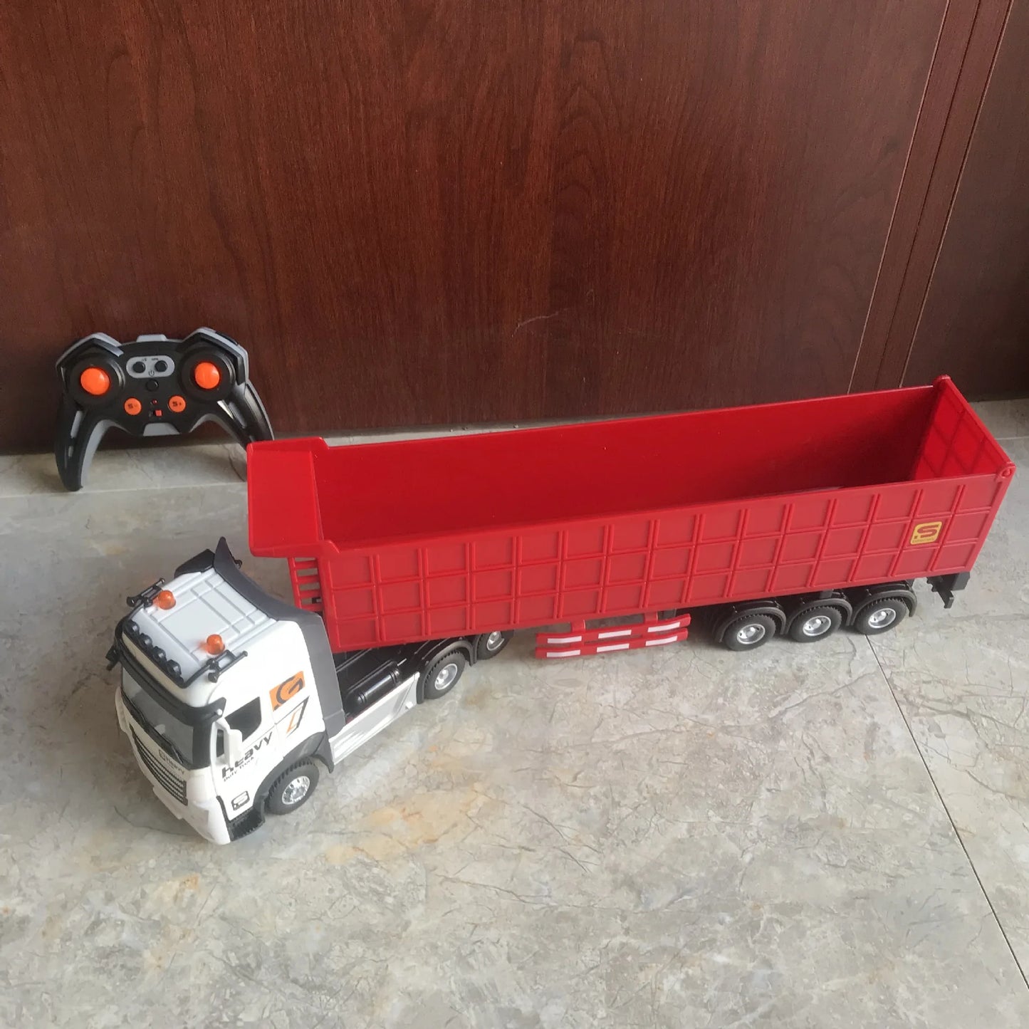 RC Car Big Remote Control Oil Tank Truck 9CH Alloy Electronic Simulation Trailer LED Music RC Container Truck Rechargeable Toy