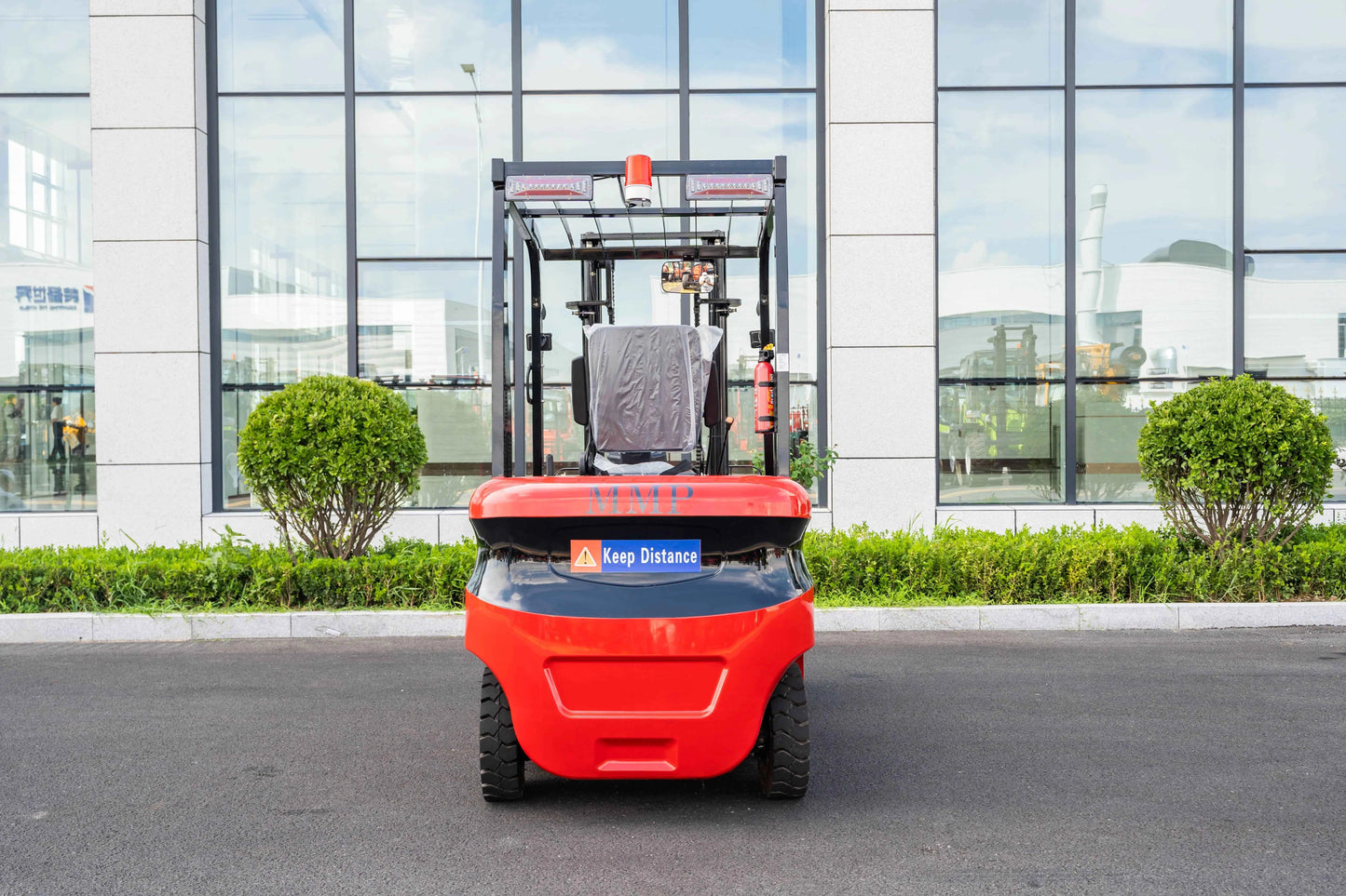 2 Ton Electric Forklift China Factory High-Efficiency Environment Friendly 4 Wheels Energy Saving Battery Forklifts Custom