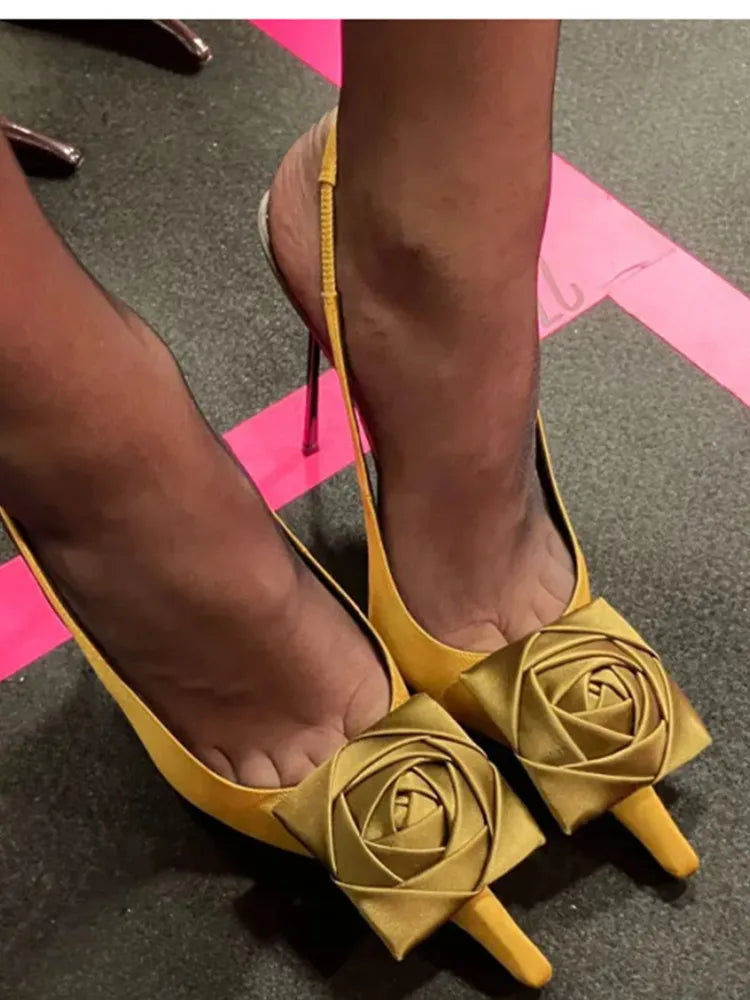 2026 Summer Women's New Pointed Shallow Mouth Sandals Fashion Show Party Wedding Women's Large Size Stiletto Sandals